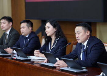 Өнөөдрөөс эхлэн 100 оюутан төрийн бодлого боловсруулах үйл явцад хувь нэмрээ бодитоор оруулна